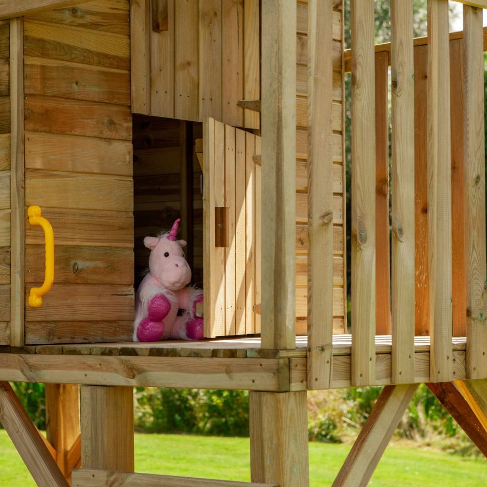 Children's Wooden Beach Hut Garden Playhouse & Outdoor Sandpit - Image 2