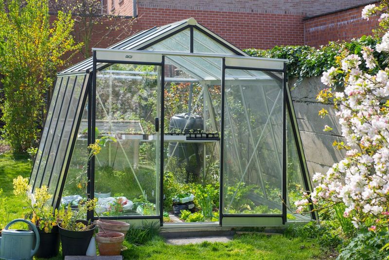 Pure Garden Buildings